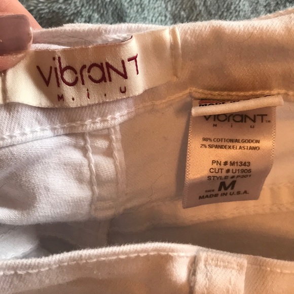 Best pair of high waisted white shorts! - Picture 7 of 7